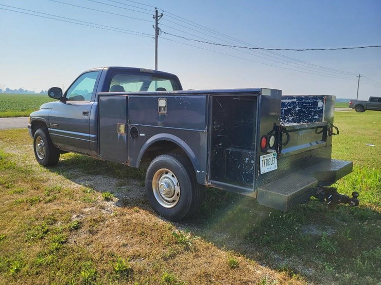 2002-dodge-2500-image-5