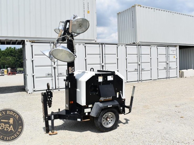 2019-allmand-bros-night-lite-v-series-image-1