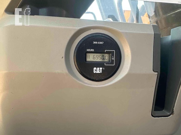 2015-caterpillar-335f-lcr-image-27