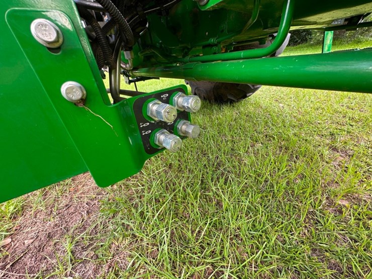 2021-john-deere-5045e-image-30