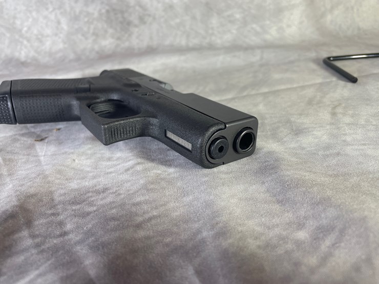 #4389-•-glock-model-43-9mm-luger-pistol,-sn:-aewk121-image-4