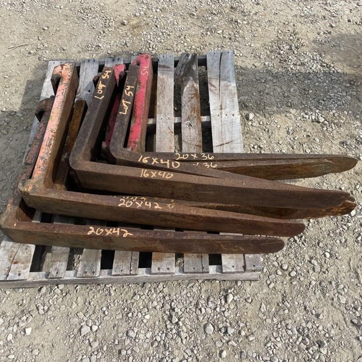 4 sets of Pallet Forks