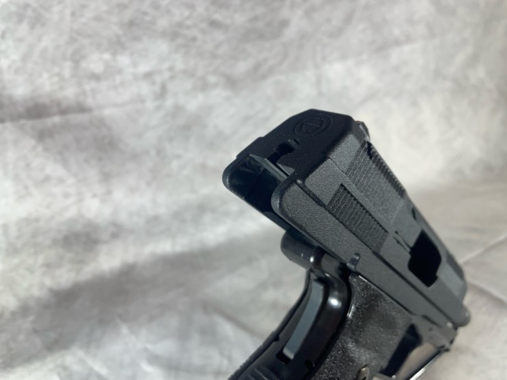 #4382-•-hi-point-yc9-tactical-9mm-luger-pistol,-sn:-yc006575-image-13