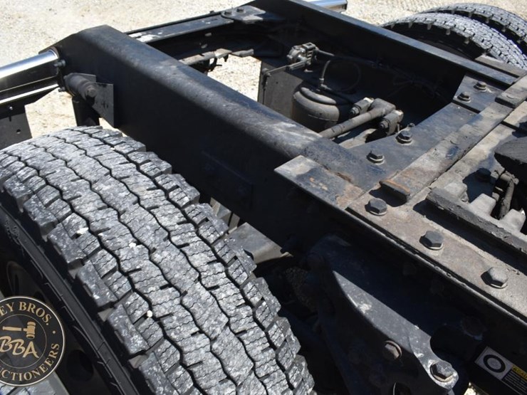 2011-kenworth-t660-image-39