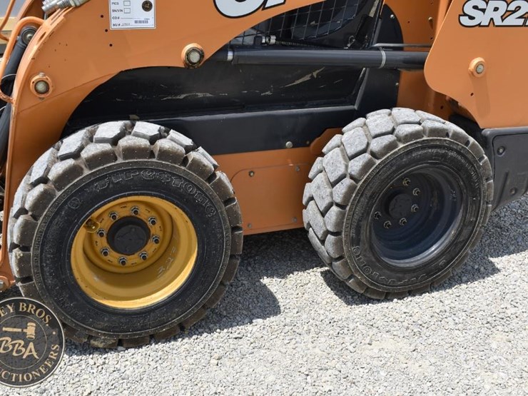 2019-case-sr210-image-7