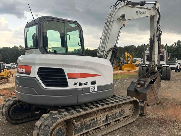 2011-bobcat-e80-image-7