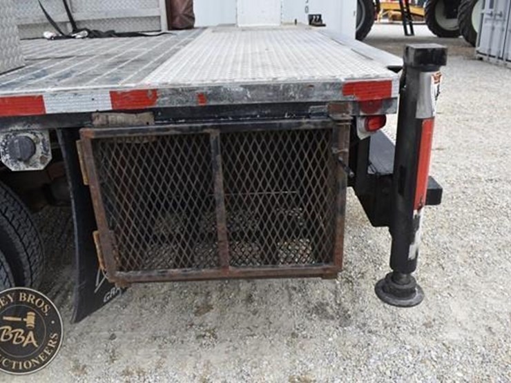 2013-ford-f550-image-40
