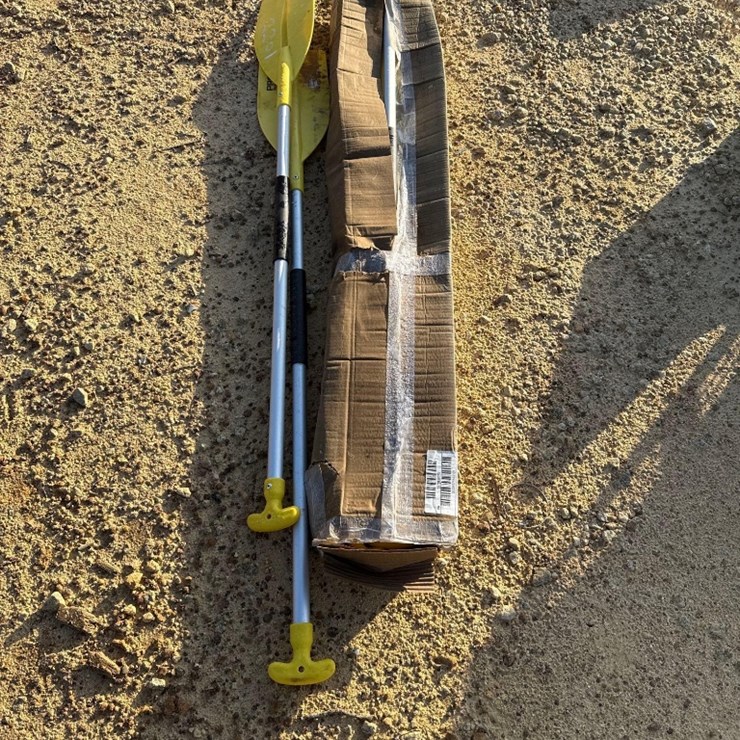 2201 - 6 BOAT PADDLES