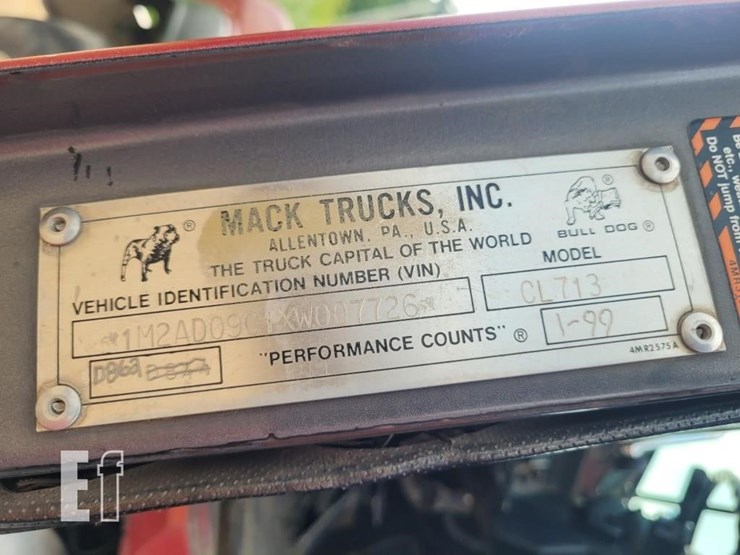 1999-mack-cl713-image-22