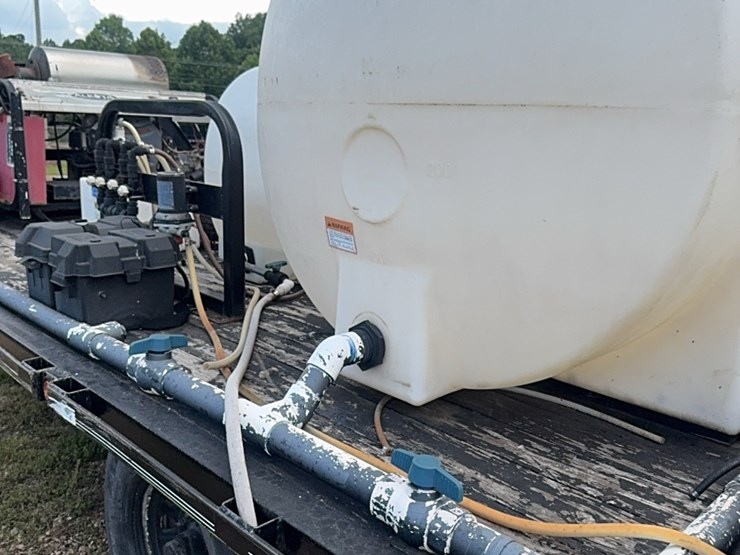 20-foot-gooseneck-with-pressure-wash-equipment-image-16