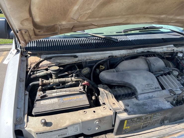 2002-ford-e250-image-25