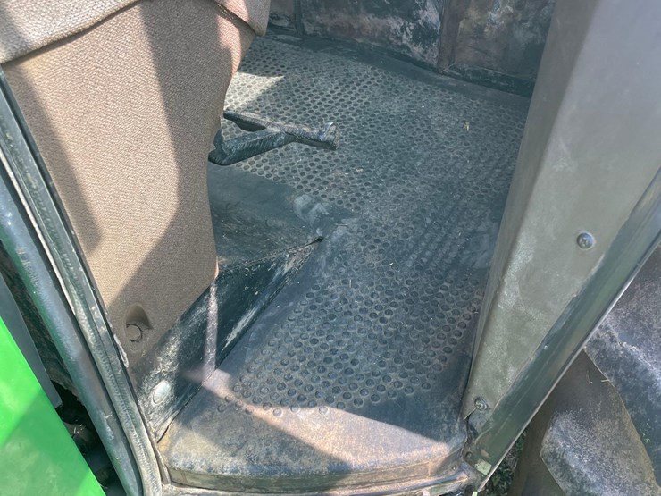 john-deere-4755-image-38