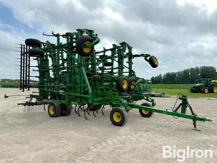 2020-john-deere-2020-image-3