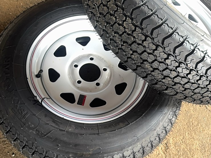 pair-of-trailer-tires-205/75/d15-image-3