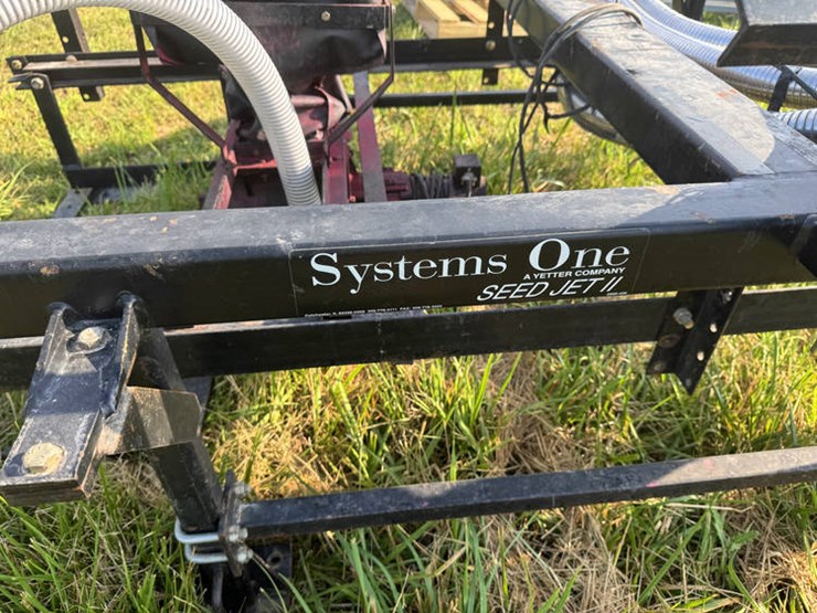 #1422-•-systems-1---2-box-seed-tender-w/-honda-eng.-image-7