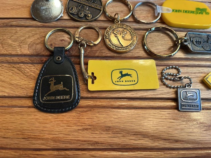 john-deere-keychains-image-5