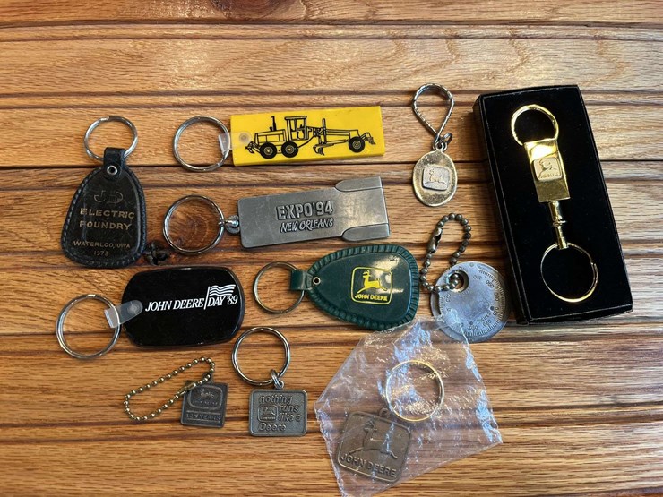 john-deere-keychains-image-1