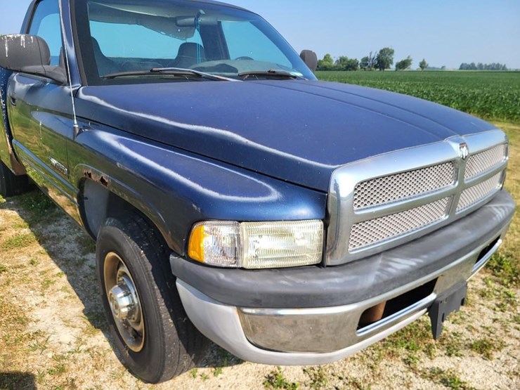 2002-dodge-2500-image-41