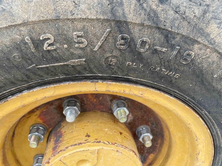 caterpillar-416b-image-11