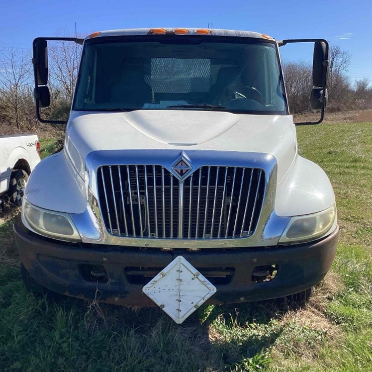 2003 INTERNATIONAL DURASTAR 4300