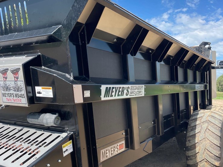 2023-meyer-ms485-vertical-beater-manure-spreader—1-owner-image-44