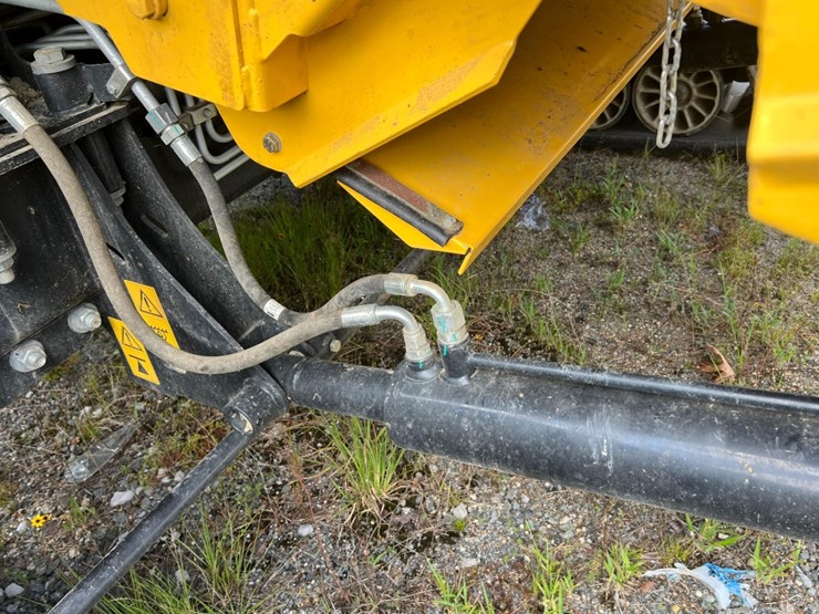 2023-new-holland-cr10.90-image-35