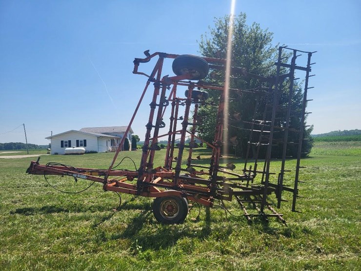 allis-chalmers-1300-e-30'-field-cultivator-w/3-bar-spike-harrow-image-6