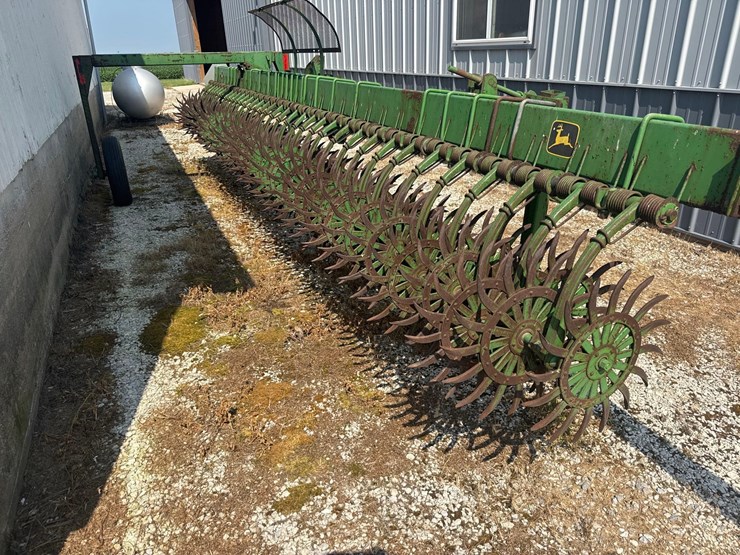 john-deere-400-image-8