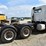 2015-volvo-vnm64t200-image-17
