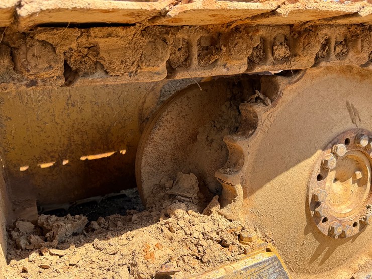 deere-650h-image-11