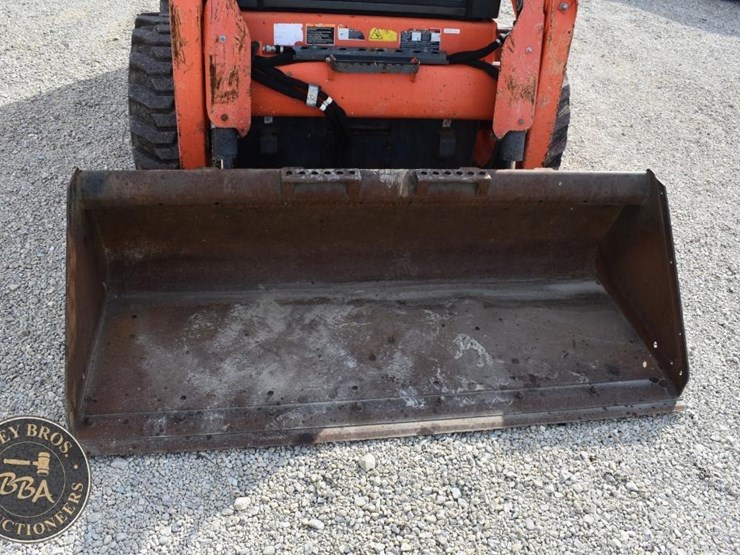 2020-kubota-ssv65-image-24