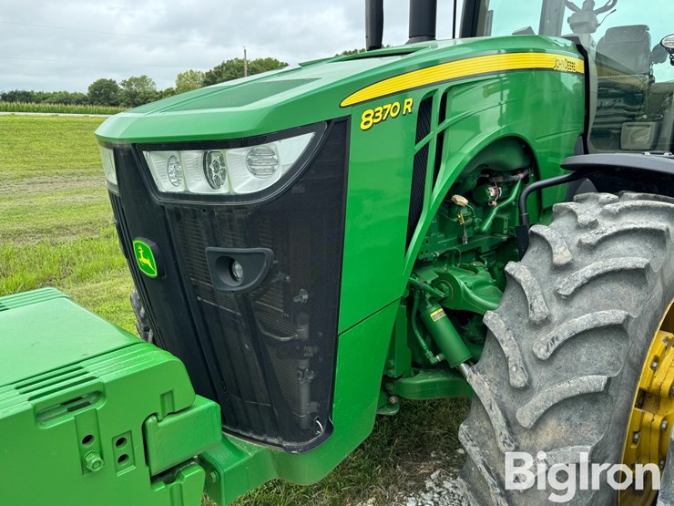 2019-john-deere-8370r-image-11