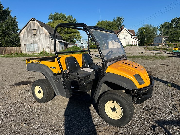 cub-cadet-c466-side-by-side-image-3