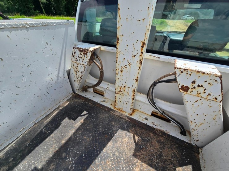 2017-ford-f550-image-22
