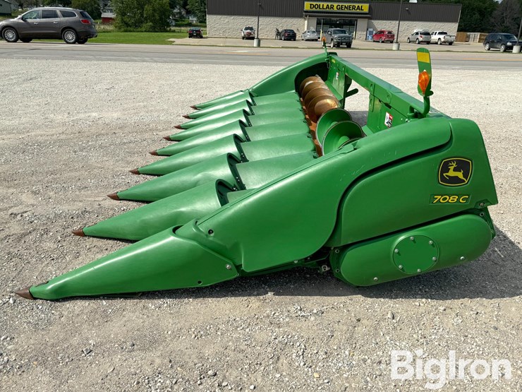 2020-john-deere-708c-image-7