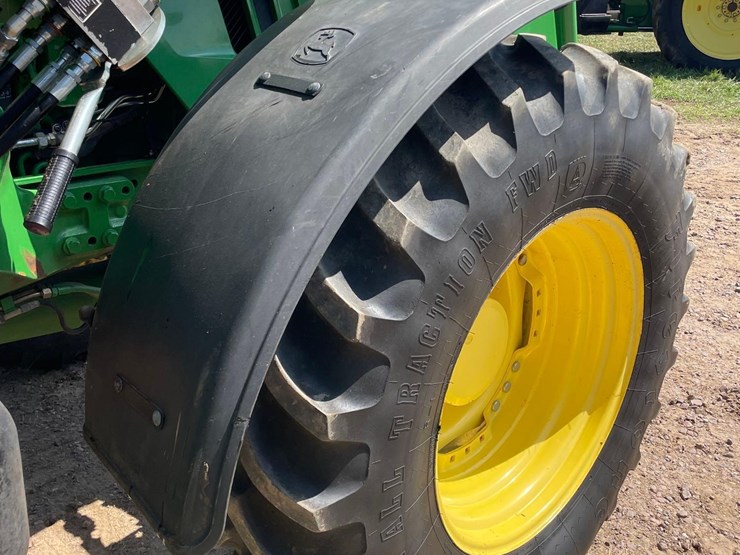 2014-john-deere-6210r-image-37