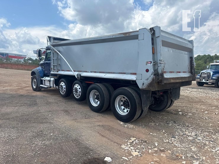 2021-mack-granite-64fr-image-7