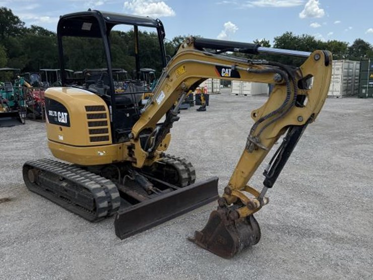 caterpillar-302.7d-image-2