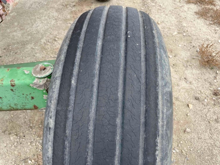 john-deere-1065-image-4