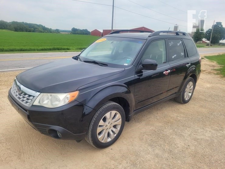 2013-subaru-forester-image-1