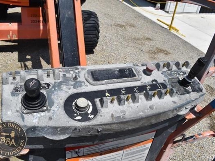 2016-jlg-450aj-image-31