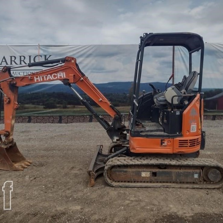 2021 HITACHI ZX26U-5