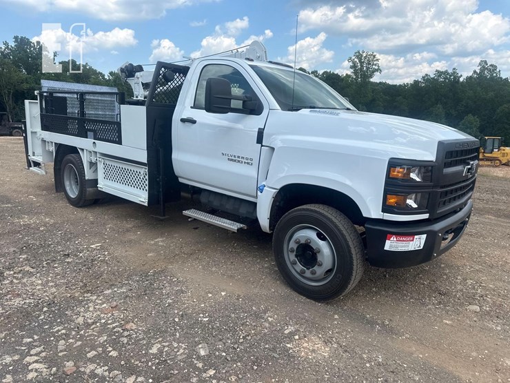 2023-chevrolet-6500-image-2