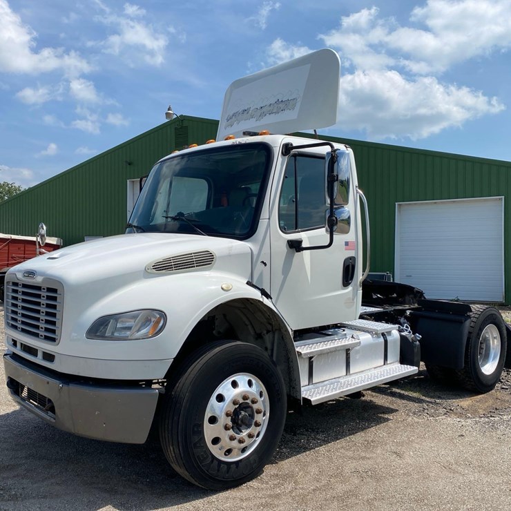 2014 Freightliner M2