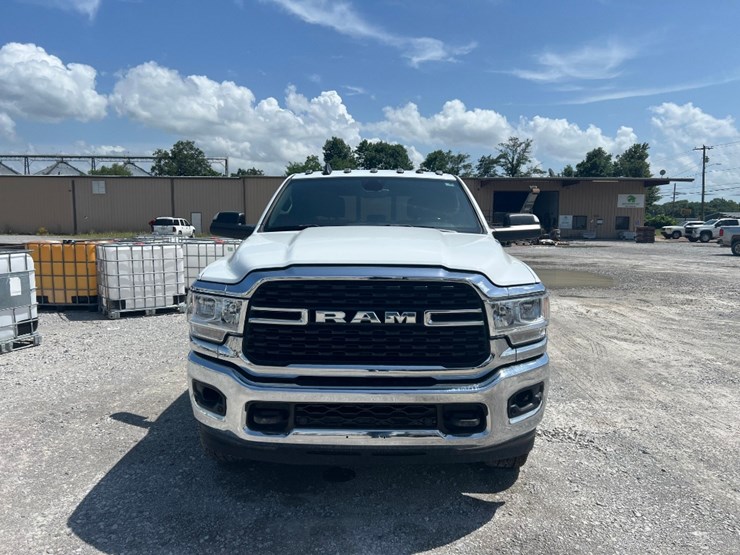 2022-dodge-2500-image-2