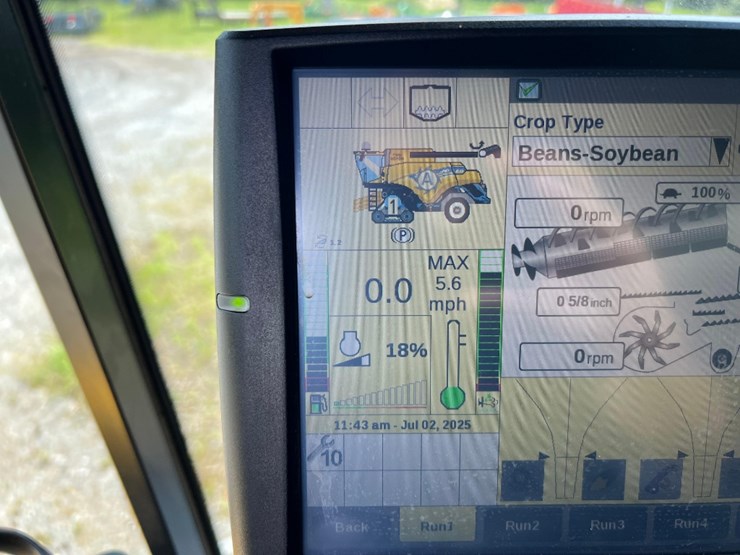 2023-new-holland-cr10.90-image-82