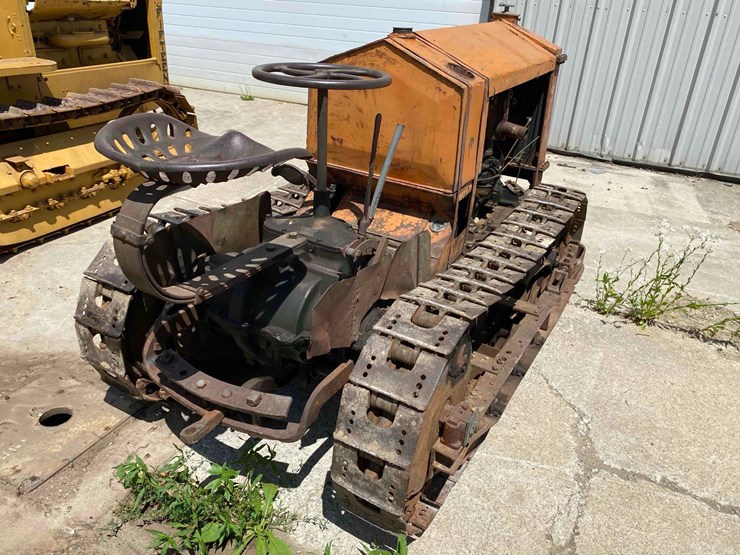 cletrac-crawler-tractor-image-5