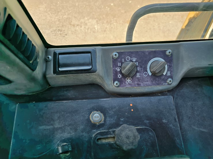 2005-caterpillar-953c-image-140