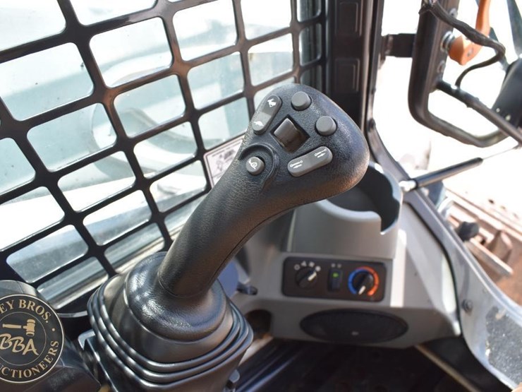 2018-bobcat-s570-image-40