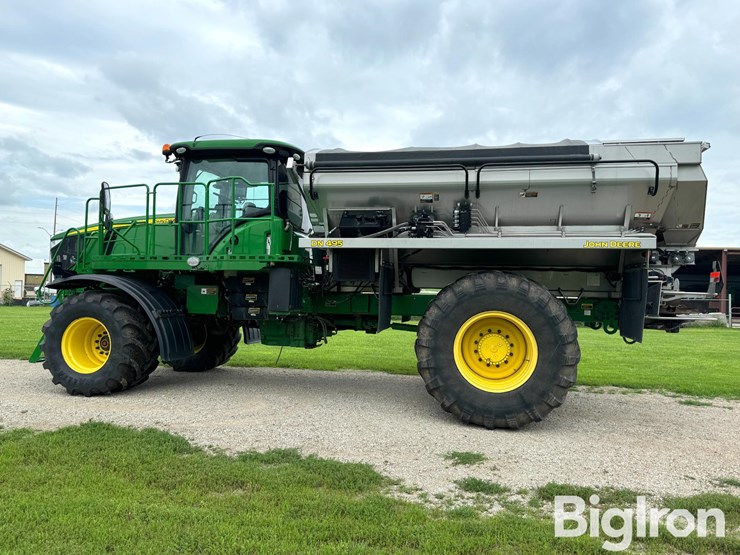2021-john-deere-f4365-image-8